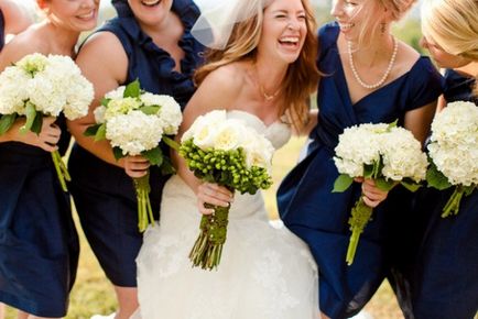 Nuntă în decor de culoare idei celebrare rochii albe și albastre și ornamente cu fotografii