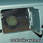 Cu mâinile sale, electrician auto