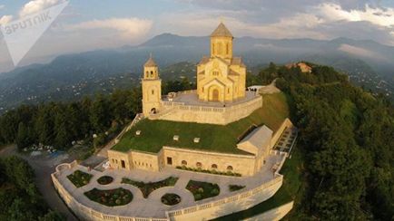 Trinity, care poate și nu se poate face în această zi, semnele de la trio-ul, georgia on-line (nu poți) Trinity, care poate și nu se poate face în această zi, semnele de la trio-ul, Georgia Online