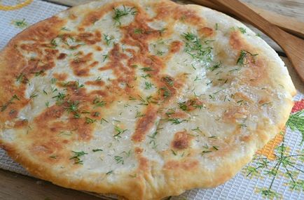 Khachapuri cu brânză - 10 rețete simple și delicioase