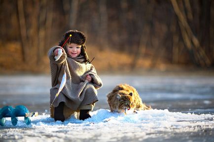 25 fotografii incredibil de emoționante copii care se joacă cu lei