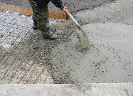 pista de beton în țară cu propriile lor mâini (mâini) pista de beton în țară cu propriile mâini
