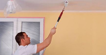 Cum de a decora plafonul într-o casă privată