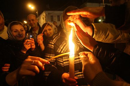 Miracolul Focului Sfânt în 2017 explicații științifice și religioase (har) Miracolul Focului Sfânt în 2017 explicații științifice și religioase