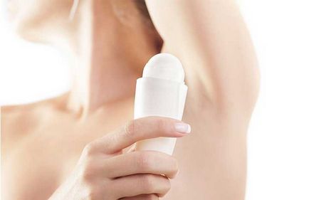 Deodorante, antiperspirante vs