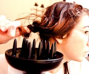 Diffuser pentru păr - ceea ce este și cum se utilizează o duză de pe uscător de păr