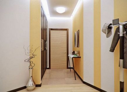 Proiectarea unui coridor îngust - tapet, tavan, mobilier