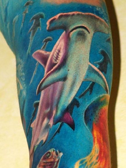 Fotografii și ceea ce înseamnă pește tatuaj secera