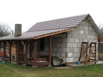 Din care pentru a construi perete, proprietarul casei (pentru a construi un zid de casă) Din care pentru a construi perete, proprietarul casei