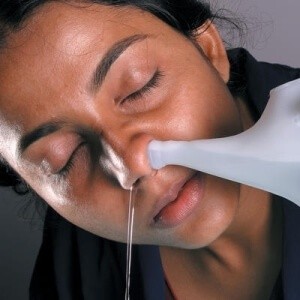 Cât de des pot spăla nasul cu apă sărată și este util dacă să o facă