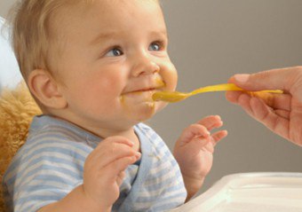 Cum de a învăța copilul să mestece din copilarie