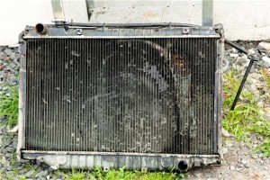 Cum se curata un radiator auto - unitate video, curatenie generala