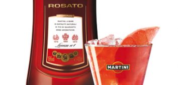 Cum de a bea Martini Asti