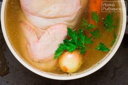 Cum să se pregătească o supă de tăiței de pui de casă pentru cele mai bune rețete