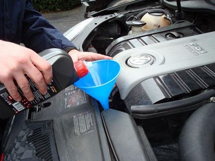 Cum de a verifica nivelul de ulei din lichidul de transmisie automată de ulei cutie de viteze automată (ulei) Cum de a verifica nivelul de ulei din uleiul de transmisie automată pentru transmisie automată