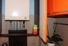 Cum se ascunde cazanul de gaz în bucătărie fotografie aproape de design cu cazan de încălzire individuală în (cazan) Cum se ascunde cazanul de gaz în bucătărie fotografie aproape de design cu cazan de încălzire individual