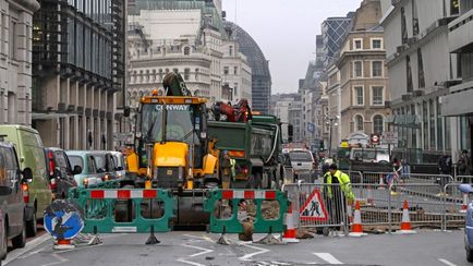 Deoarece construcția de drumuri în diferite țări