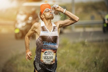 Cum de a crește viteza de echipamentul de rulare si rezistenta de rulare exercitiu (rezistenta) Cum de a crește viteza de rulare și de anduranță de funcționare echipamente de fitness
