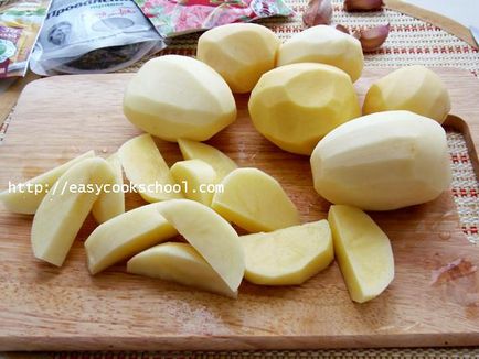 Cum se coace cartofi în cuptor, cu o clare, ușor de rețete