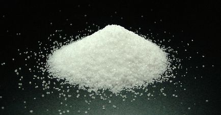 De ce sare este împrăștiate pe podea și pe masă și ce să fac despre el