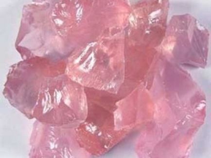 Magic și proprietăți de vindecare cuart roz, piatra are o fotografie de el și de utilizare (piatra de cuart roz fotografie proprietăți magice) Magic și proprietăți de vindecare cuart roz, piatra are o fotografie de el și de utilizare