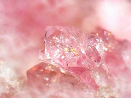 Magic și proprietăți de vindecare cuart roz, piatra are o fotografie de el și de utilizare