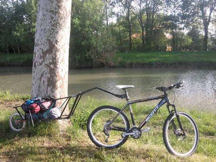 remorcă bicicletă Odnokolosny - remorcă bicicletă cu mâinile