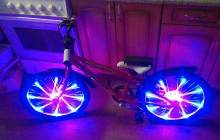 ghid panglică bicicletă iluminare din spate cu LED-uri, fotografii