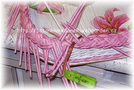 tehnici de țesut tubulilor ziar Crafts (trei tubulilor ziar) Tehnici de tesut din tuburi de ziar, brodată