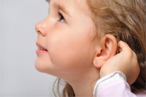 Urechile străpuns atunci când copilul mai bine și cum să aibă grijă de ei
