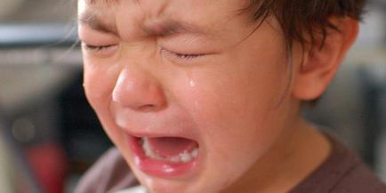 Copilul laminate când plânge - ce să facă, cum să se calma