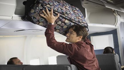 bagajelor de mână pe planul îl puteți lua cu tine în avion