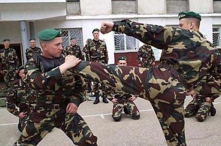 Armata reguli de luptă corp la corp, practici, concursuri