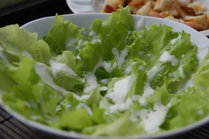 Salata - Caesar - cu pui, roșii și crutoane - Foto-pas de gătit rețete