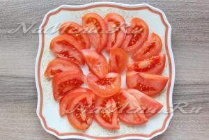 Salata cu branza feta si reteta de tomate cu o fotografie
