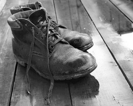 Pantofi scartaie atunci când mersul pe jos pentru a face pentru a scapa de scârțâitul, de ce se întâmplă acest lucru fotografii și videoclipuri