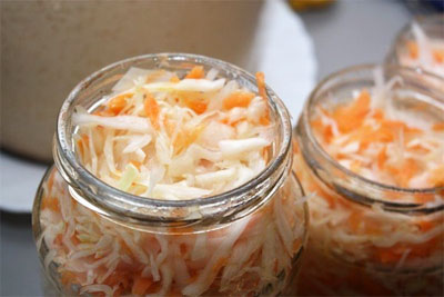 compoziția Sauerkraut suc și utilizarea (varză) Compoziție și zeamă de varză utilizarea