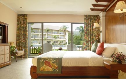 Dormitor cu un design balcon cu caracteristici