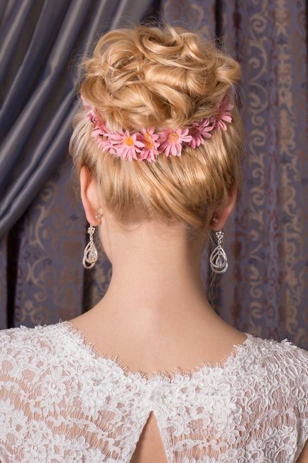 ornamente de păr de nunta si flori pentru coafura miresei