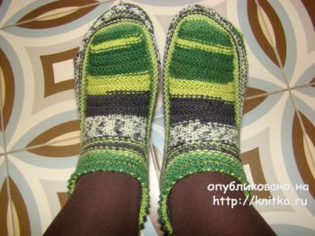 Papuci model de 32 spițe de papuci tricotate, de tricotat pentru femei
