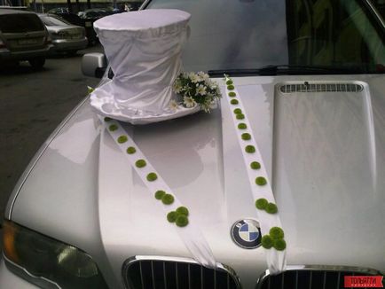 Decorare pe masini de nunta