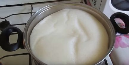 Opțiuni pentru gătit lapte la cuptor la domiciliu - în multivarka (Redmond și alte