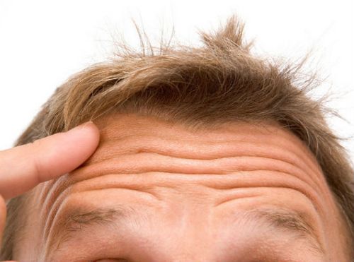 як вилікувати прищі на голові під волоссям