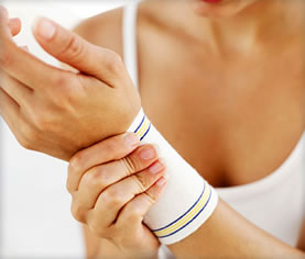 лікування і симптоми розтягнення зв'язок руки