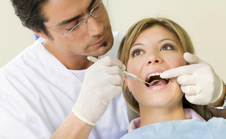 як лікувати карієс на передніх зубах