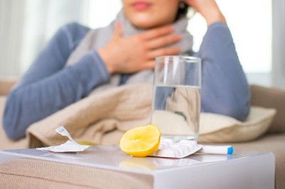 чому потрібно лікувати шлунок якщо болить горло
