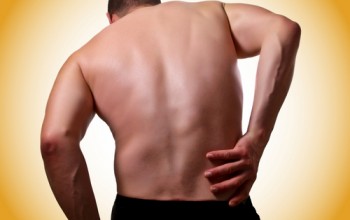 болить спина в області нирок