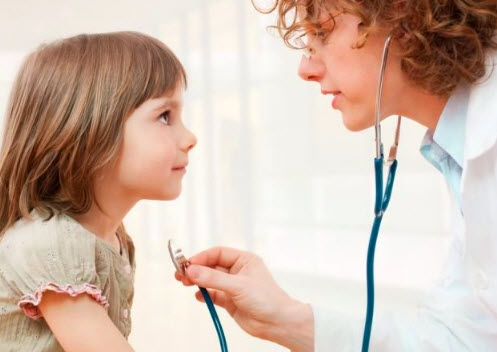 пневмонія діти дитина лікування