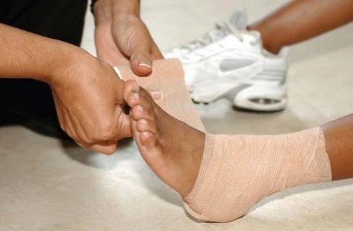 лікувати нігті ніг