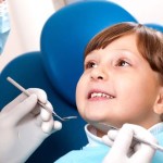 лікування карієсу молочних зубів